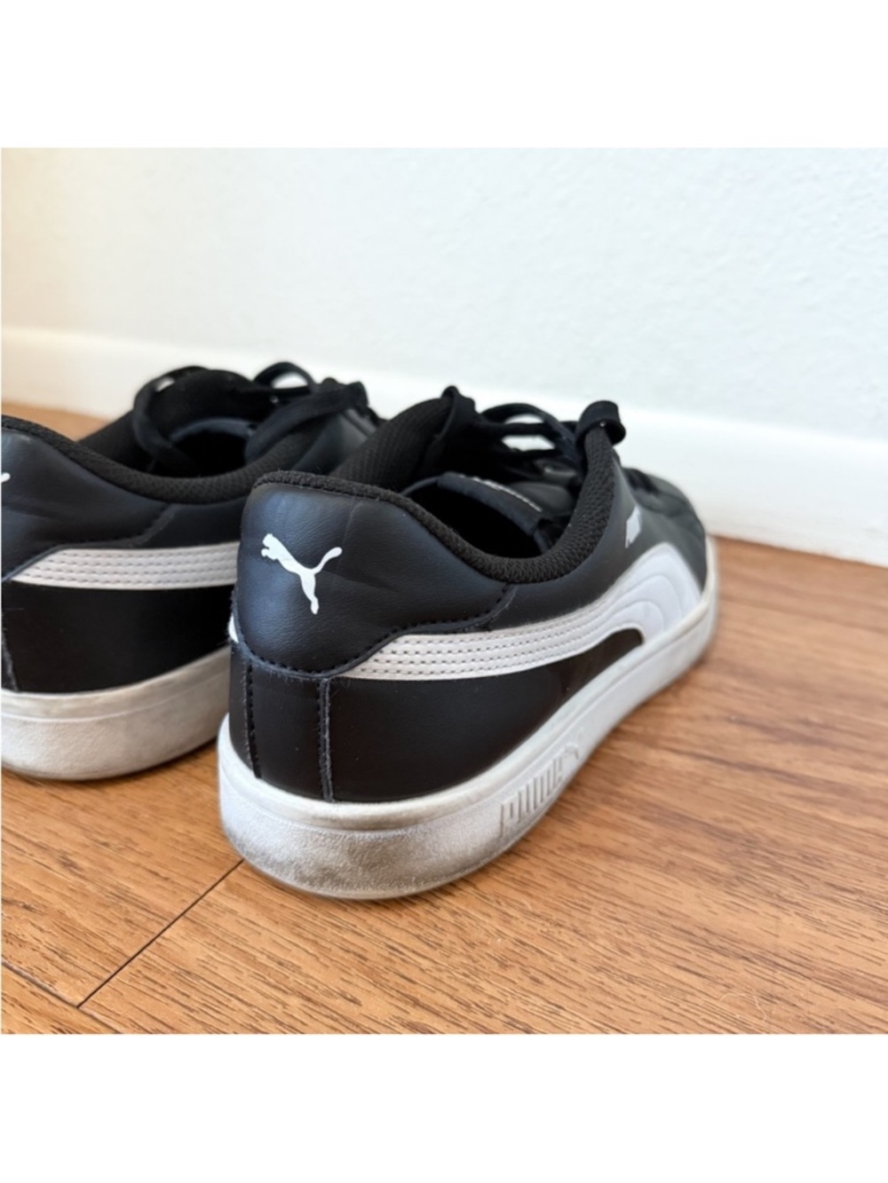 Puma Black and White Sneakers Size 10.5 - Picture 4 of 7